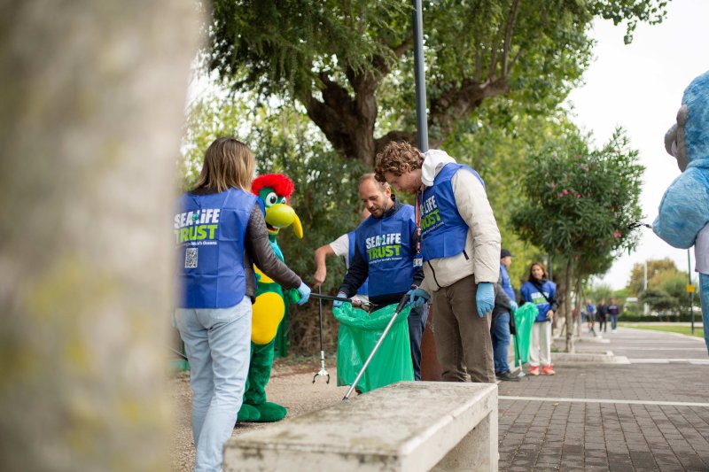 Gardaland SEA LIFE Aquarium partecipa alla Global Beach Clean 2024
