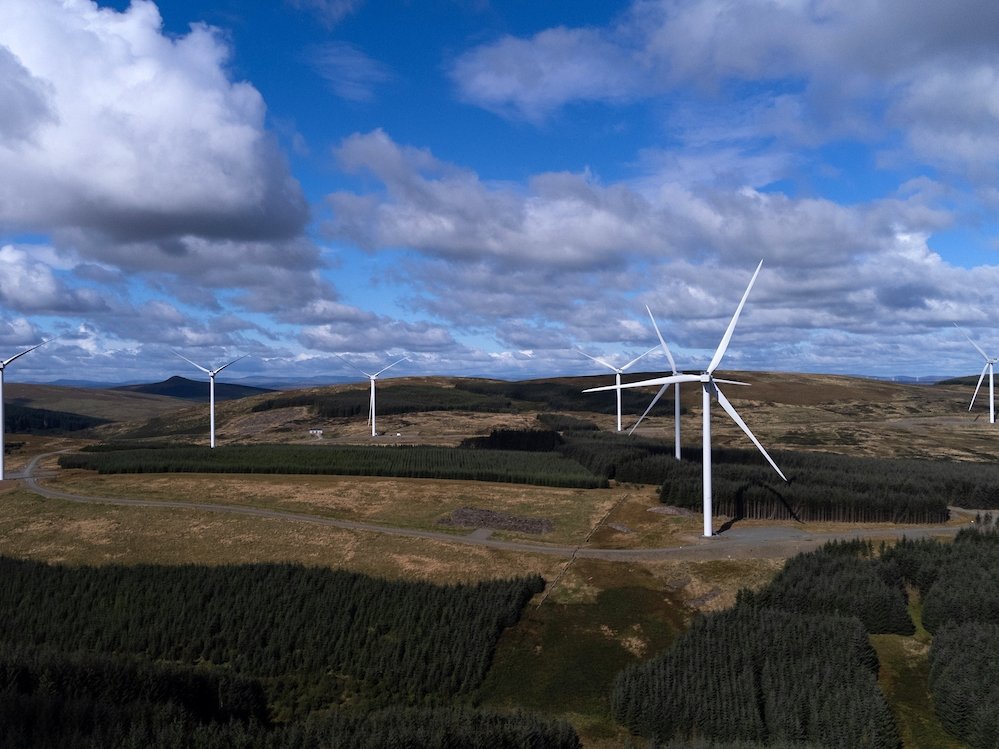 Sainsbury’s sigla un accordo con il parco eolico Pines Burn per energia al 100% rinnovabile