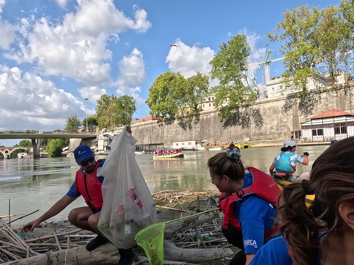 Marevivo, Arca Fondi SGR e Blu Banca insieme per la pulizia del Tevere