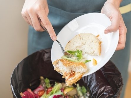 Spreco alimentare: quasi 400 euro per cittadino