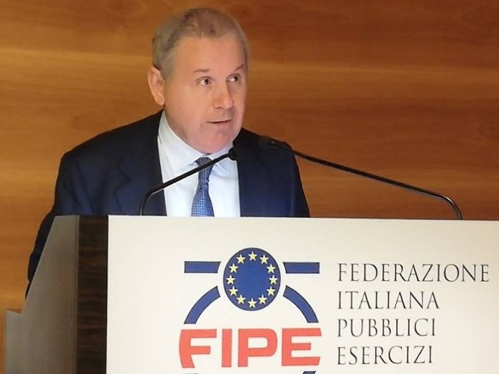 Fipe: “La moltiplicazione delle crisi non dà tregua alle imprese. Servono misure urgenti”