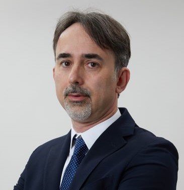 Da rifiuto a etichetta di pregio: il supporto siliconato non si butta ma si nobilita grazie a Fedrigoni e diventa Re-Play