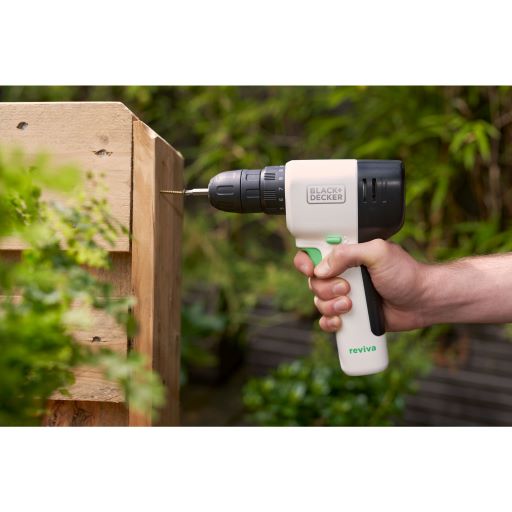 Reviva di Black+Decker: la prima gamma di elettroutensili sostenibili, fatti con materiale riciclato
