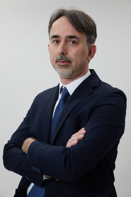 Da rifiuto a etichetta di pregio: il supporto siliconato non si butta ma si nobilita grazie a Fedrigoni e diventa Re-Play