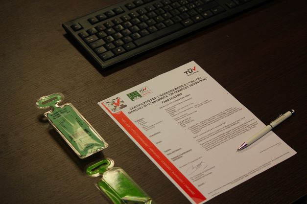 Sacar ottiene la certificazione Tűv Ok Compost Industrial per i contenitori compostabili