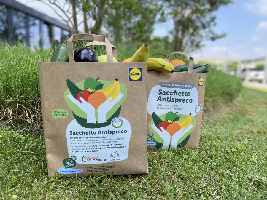 Lidl Italia: lotta allo spreco e un aiuto alla comunità con il sacchetto antispreco