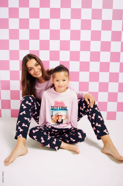 E' Barbiecore-Mania nella nuova capsule firmata Tezenis