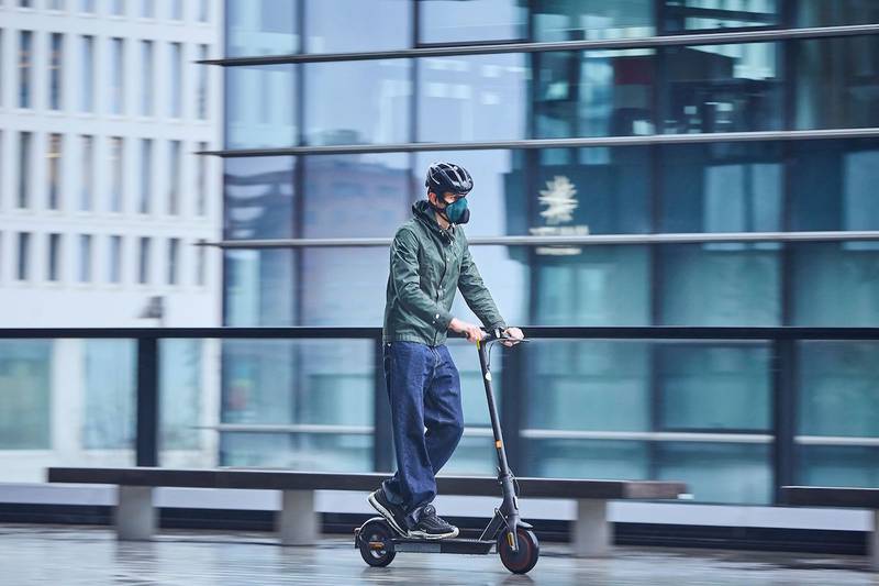 Green Retail  - Smog e mobilità urbana su due ruote: la salute dei motociclisti al centro di Eicma con la Urban Mask di Narvalo 