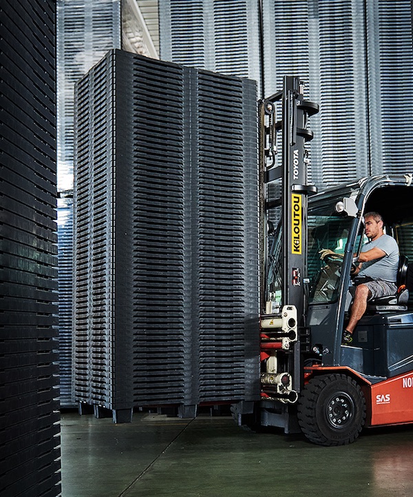Leggeri, igienici, resistenti e tracciabili: i pallet in plastica riciclata di Relicyc sono una soluzione ideale per il settore della logistica
