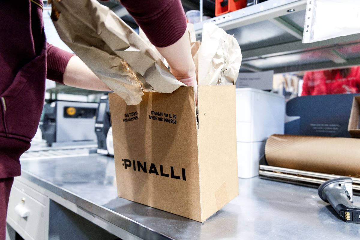 Pinalli elimina la plastica dal packaging delle spedizioni e-commerce
