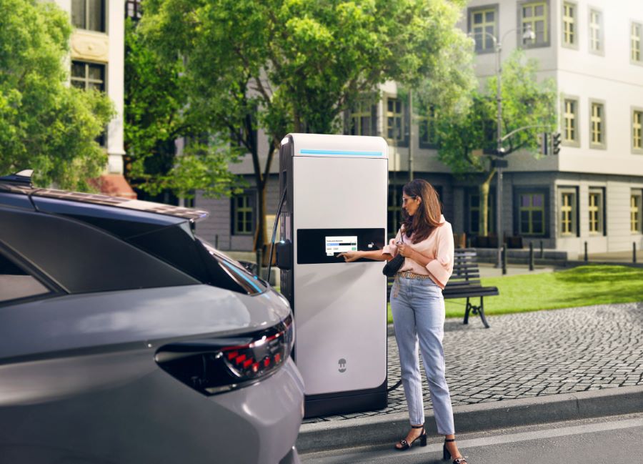 Wallbox lancia Supernova 150: la soluzione pubblica ancora più efficiente e flessibile