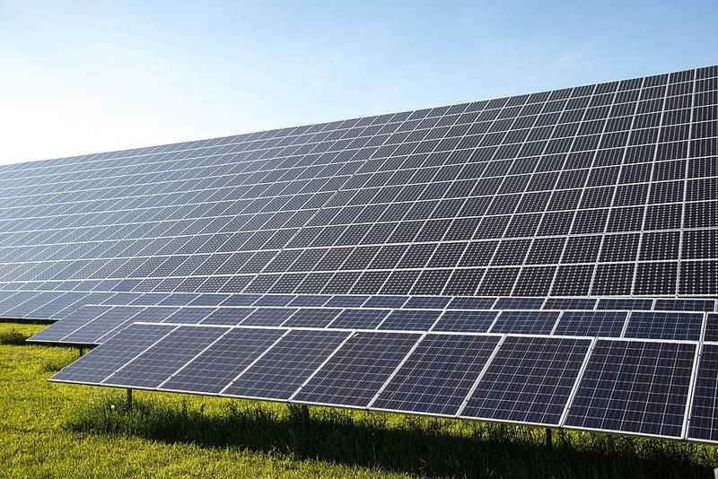 Green Retail  - Parco fotovoltaico di Lamezia Terme: transizione energetica e sviluppo locale 