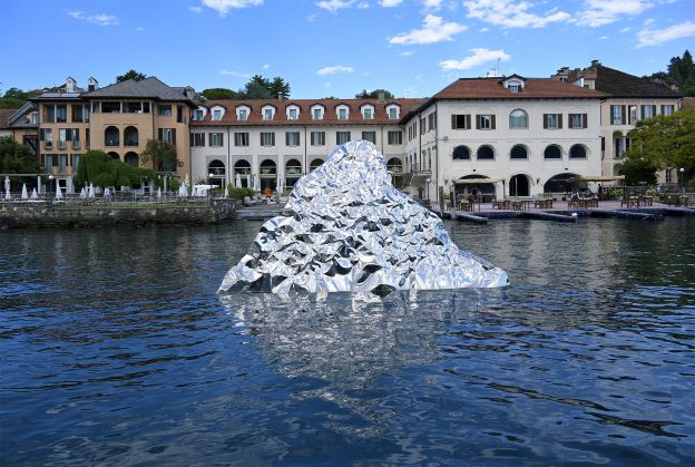 Continua la mostra SOSHumanity ideata e progettata dalla Fondazione Cavaliere del Lavoro Alberto Giacomini