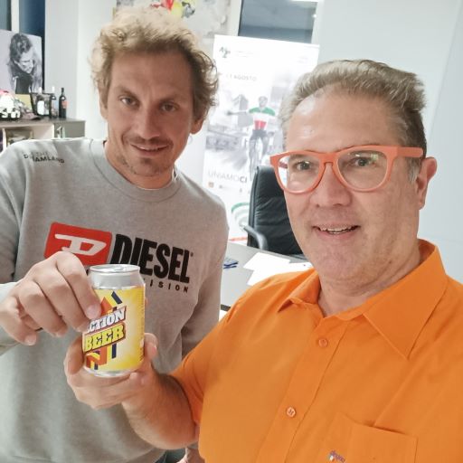 DeQou Action Beer è la birra ufficiale del primo Campionato del Mondo di ciclismo Gravel, del Giro del Veneto e della Veneto Classic