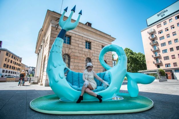 Un'opera d'arte green porta il mare nel centro di Milano per difendere la salute dei fondali e convertire Co2 in ossigeno