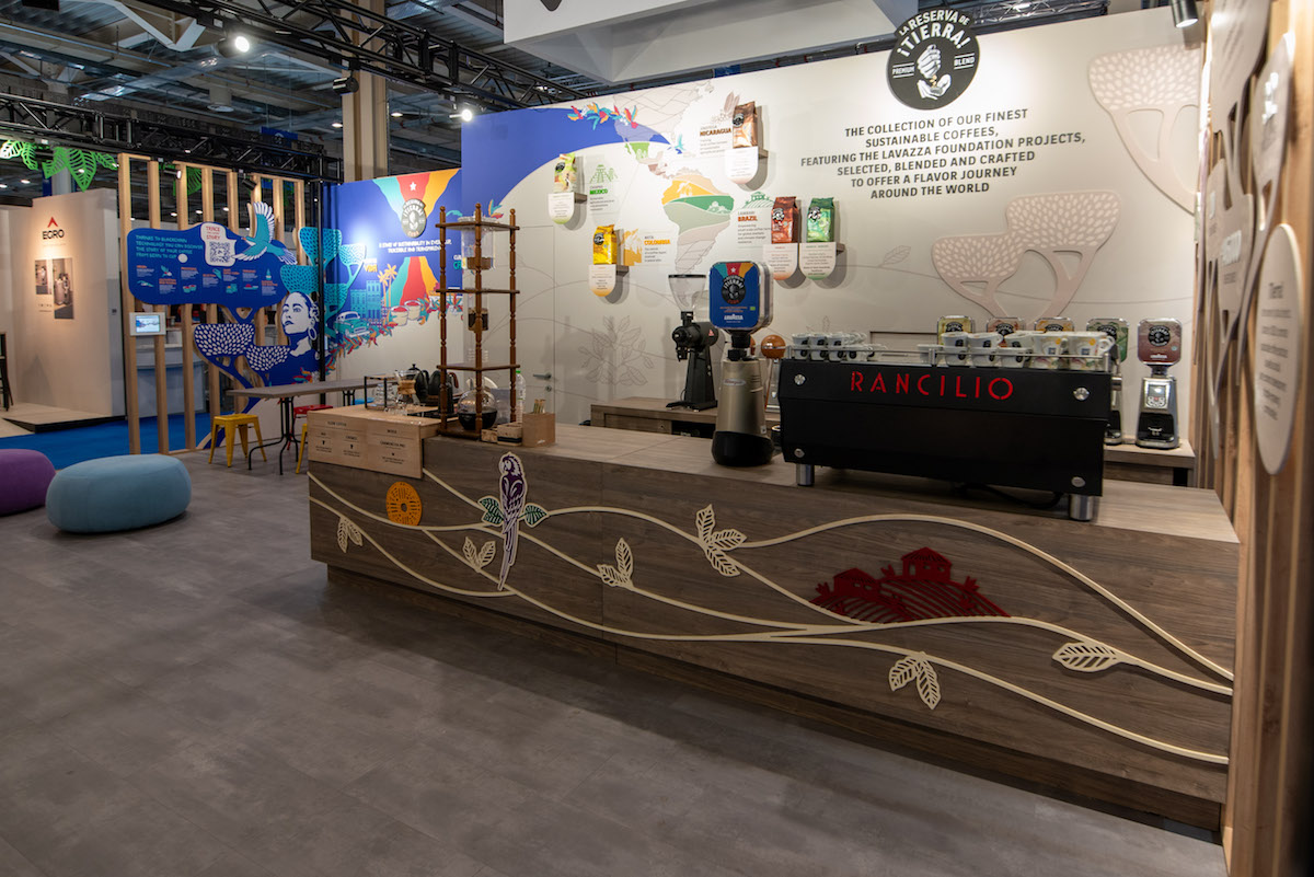 Lavazza ha partecipato al World of Coffee 2023 di Atene con la gamma di caffè sostenibile