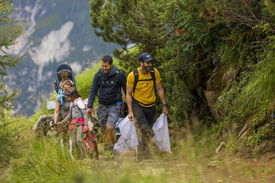 Green Retail  - Rimbocchiamoci le maniche: nel Garda Trentino arrivano i CleanUP Days 