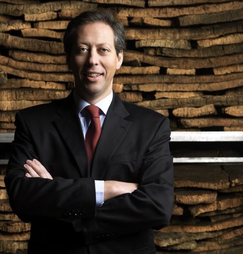 Amorim Cork: scocca l'ora della decortica, in armonia tra eredità e modernità