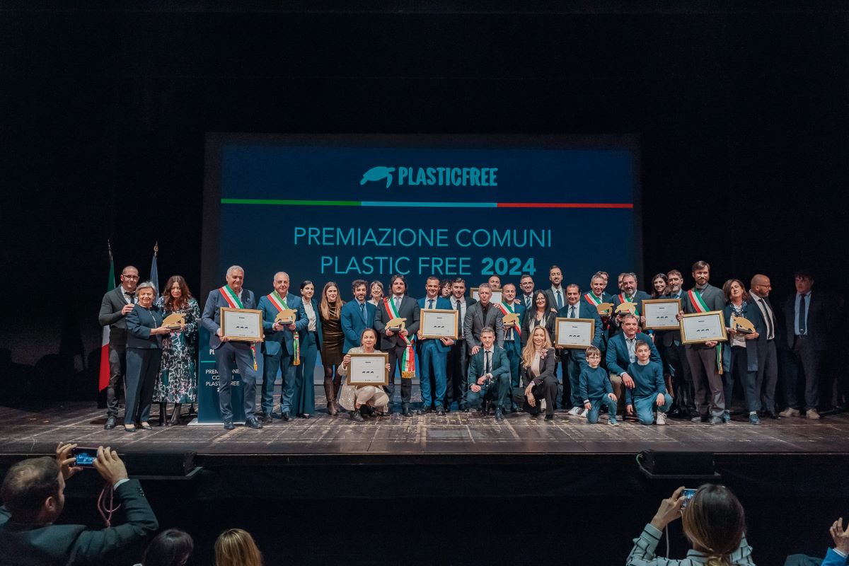 Ambiente: a Milano premiati 111 Comuni plastic free