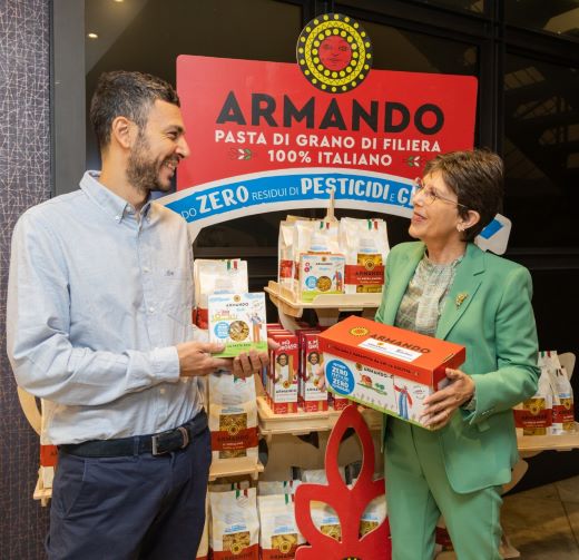 Pasta Armando sostiene l’Istituto Telethon di Pozzuoli per nutrire il futuro della ricerca