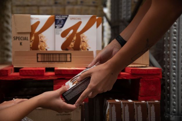 kellogg dona 1 milione di colazioni insieme a Banco Alimentare