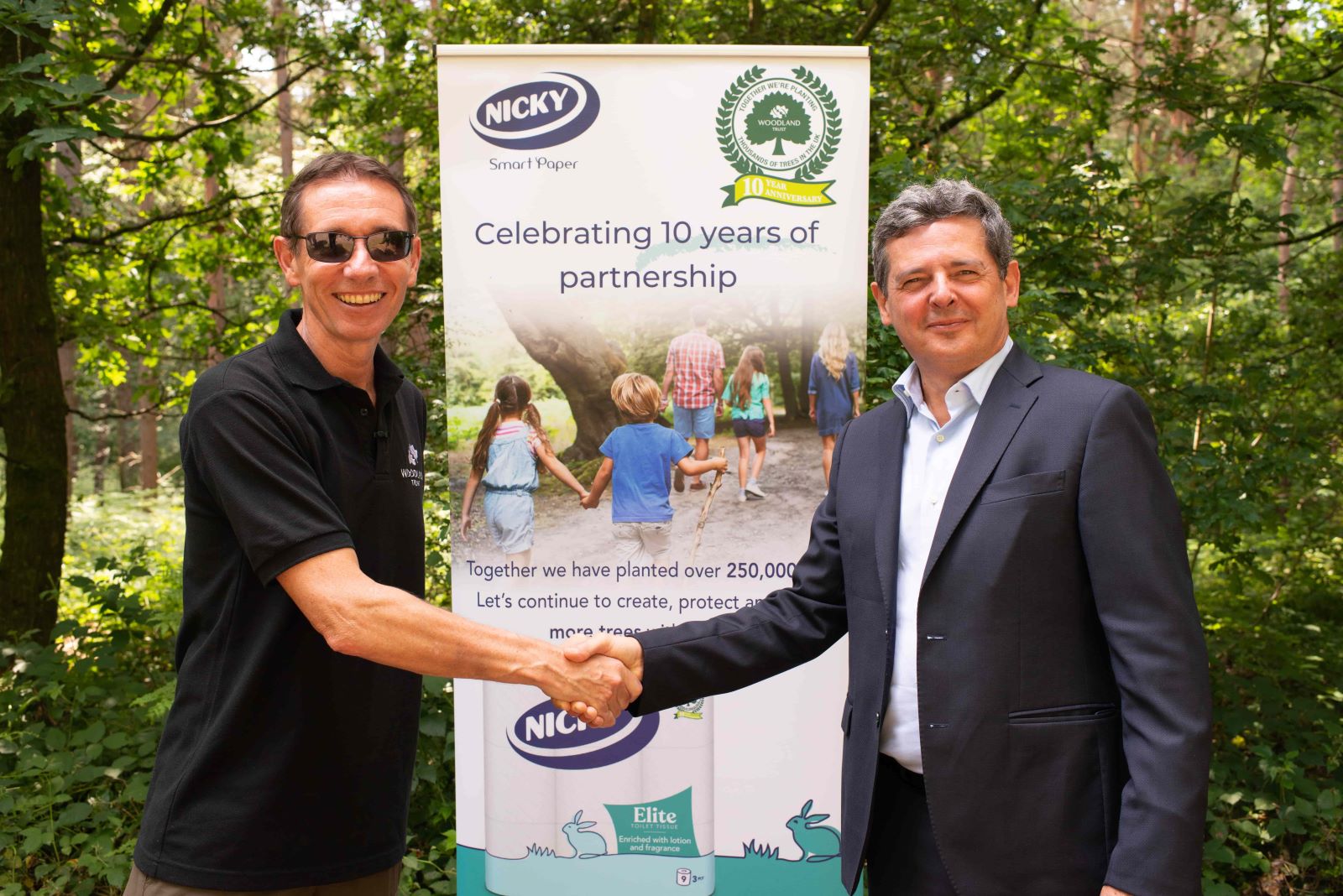 Sofidel e Woodland Trust inaugurano un bosco di querce a Martinshaw Wood