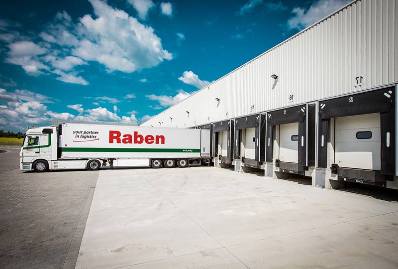 Raben Sittam: oltre 40.000 kg di cibo salvato grazie alla partnership con Banco Alimentare