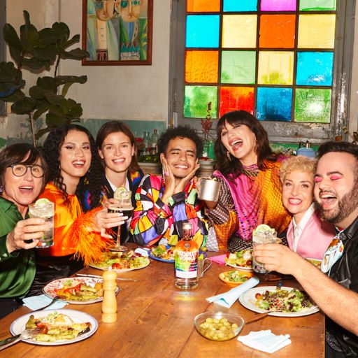 Absolut conferma il suo impegno per i diritti della comunità Lgbtq+ con la limited edition Absolut Rainbow