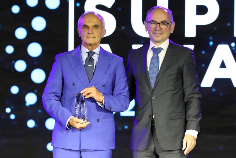 Green Retail  - Bertani Trasporti riceve il premio Stellantis Supplier Award 2023 come "Fornitore dell'Anno" nella categoria Supply Chain Logistic 