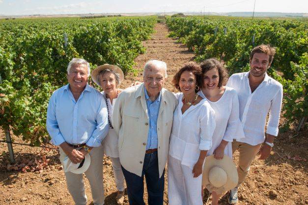 Le cantine Pellegrino conquistano il premio Di Padre in Figlio nella categoria "piccole imprese"