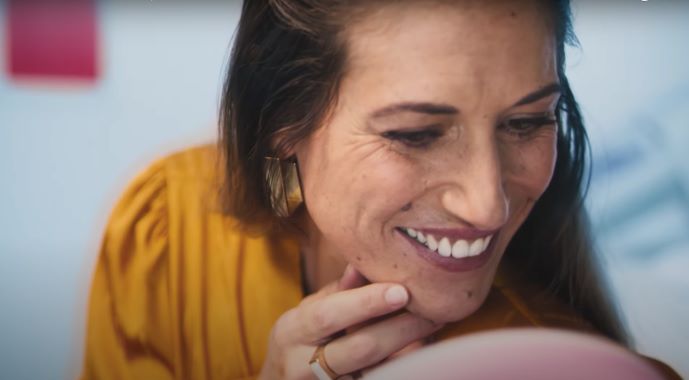 Primo - Caredent torna sulle reti televisive nazionali con lo spot “Il Viaggio” 