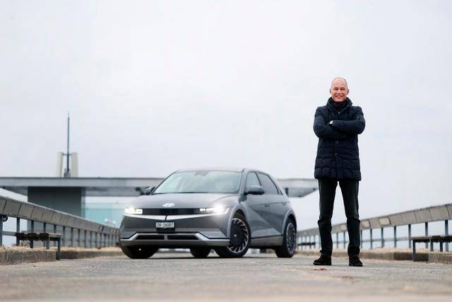Hyundai rinnova la partnership con l'ambientalista svizzero Bertrand Piccard