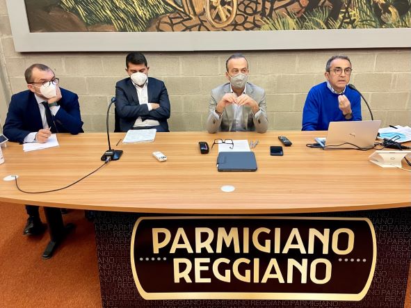Parmigiano Reggiano presenta i risultati del progetto "benessere animale"