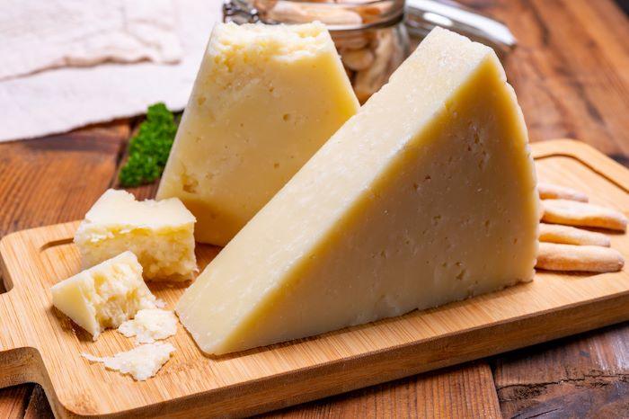 UniCredit e Consorzio per la tutela del Pecorino Romano: siglato un accordo per facilitare l'accesso al credito delle aziende associate