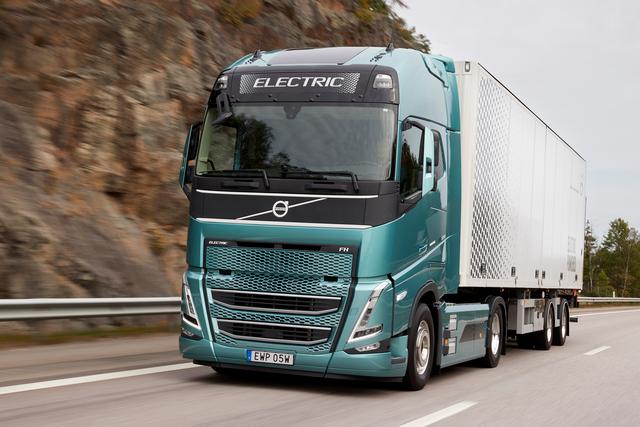 Volvo fornirà ad Amazon 20 camion elettrici per impieghi pesanti 