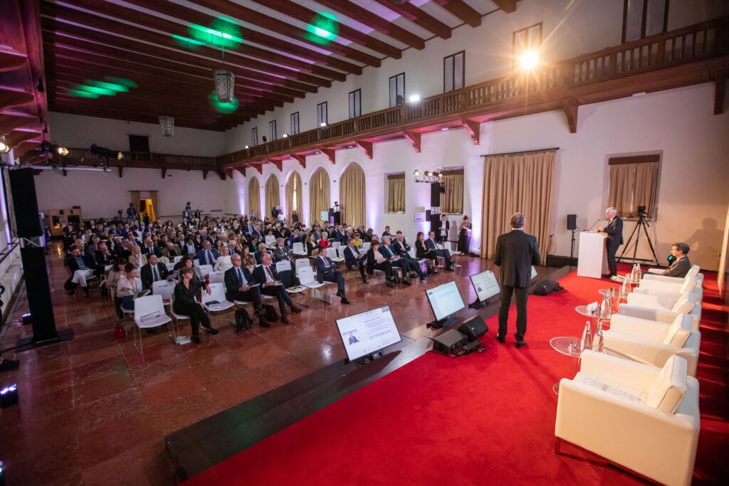 Moda italiana e sostenibilità: presentato lo studio di The European House - Ambrosetti