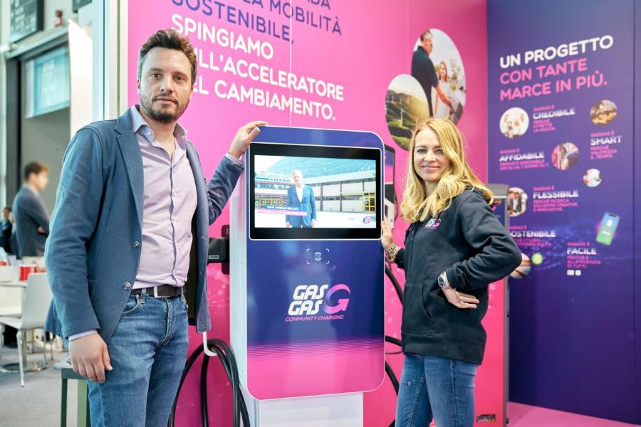 Stazioni di ricarica elettrica: i turisti scelgono strutture che le hanno