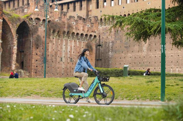 A Milano sono disponibili 1000 biciclette elettriche Tier