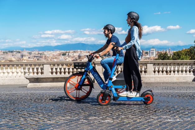 Green Retail  - Dott ha raddoppiato utenti e utilizzi di bici e monopattini in sharing nel 2022 