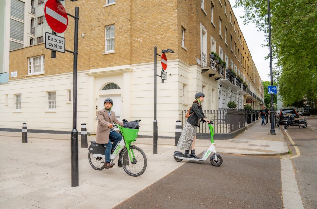 Lime aggiorna la sua offerta di Ride Pass per noleggio di bici e monopattini in sharing