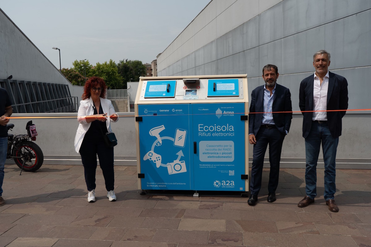 Erion Weee: inaugurata in Piazza Portello a Milano l’eco-isola intelligente per la raccolta dei piccoli Raee
