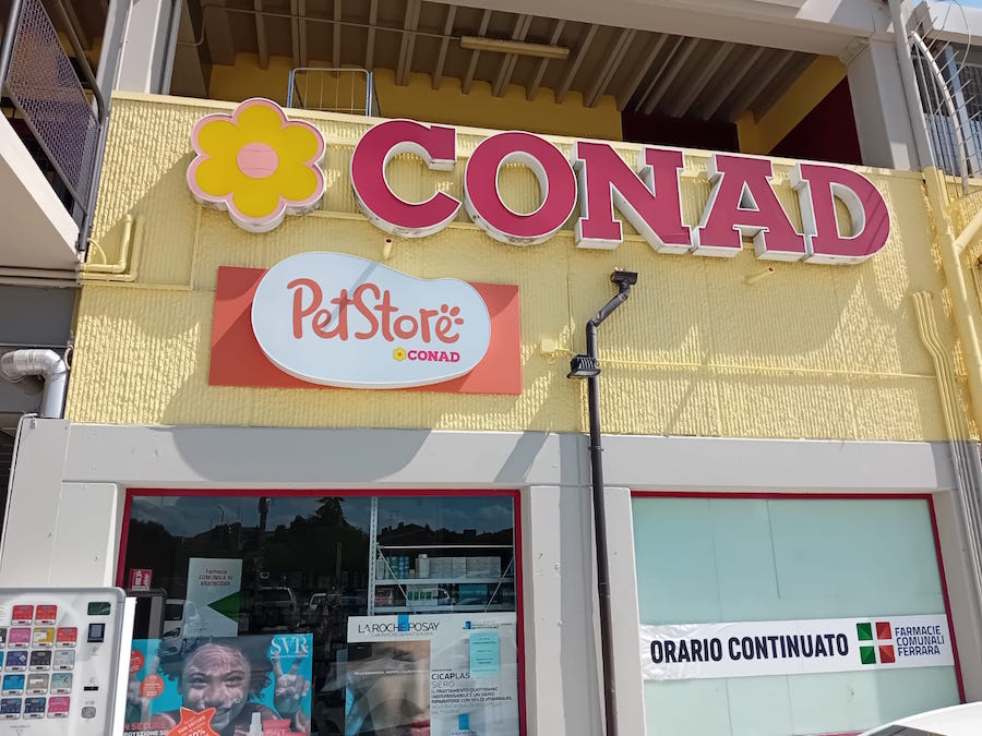 A Ferrara riapre il Conad di via Krasnodar e si inaugura il primo PetStore della città