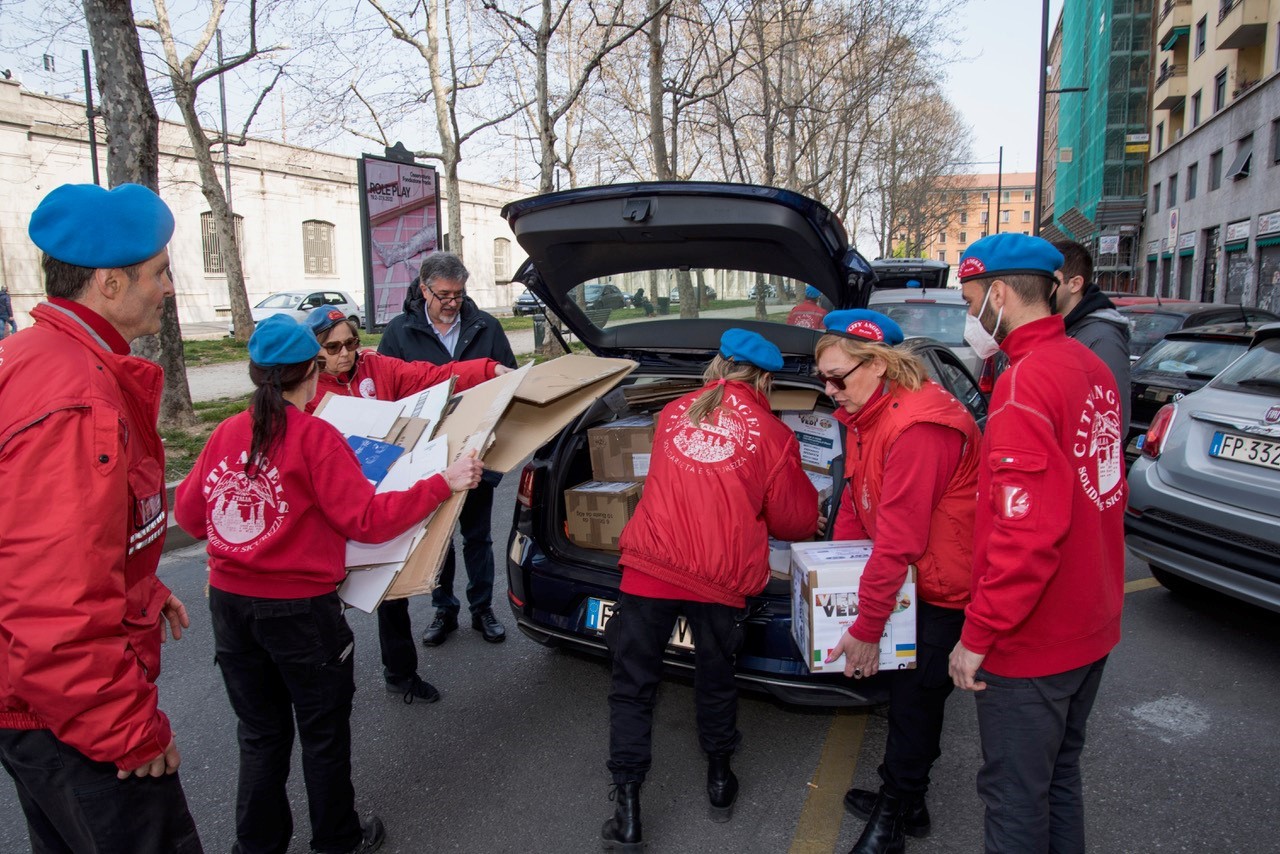 Milano solidale, City Angels e Comunità Ebraica hanno raccolto 18 quintali di beni per l'Ucraina al Memoriale della Shoah