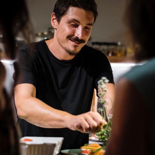 Moltivolti è tra i migliori progetti gastronomici solidali del 2022 secondo il Gambero Rosso