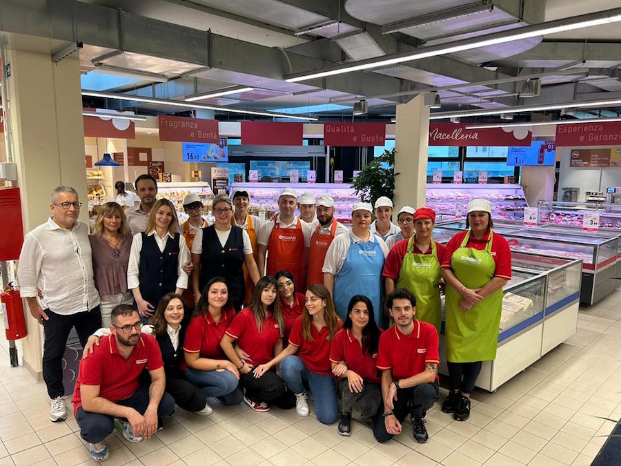 A Carpi riapre il Conad di via Roosevelt: ambienti moderni, servizi di ultima generazione e attenzione alle produzioni locali