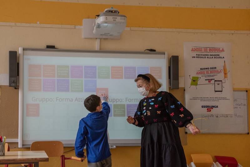 Esselunga Amici di scuola: in sette anni raccolti 100 milioni di euro