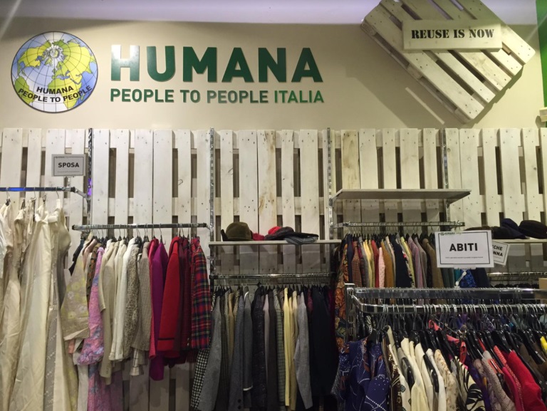 Green Retail  - Inaugurato il primo store Humana People a Milano per un guardaroba completamente second hand 